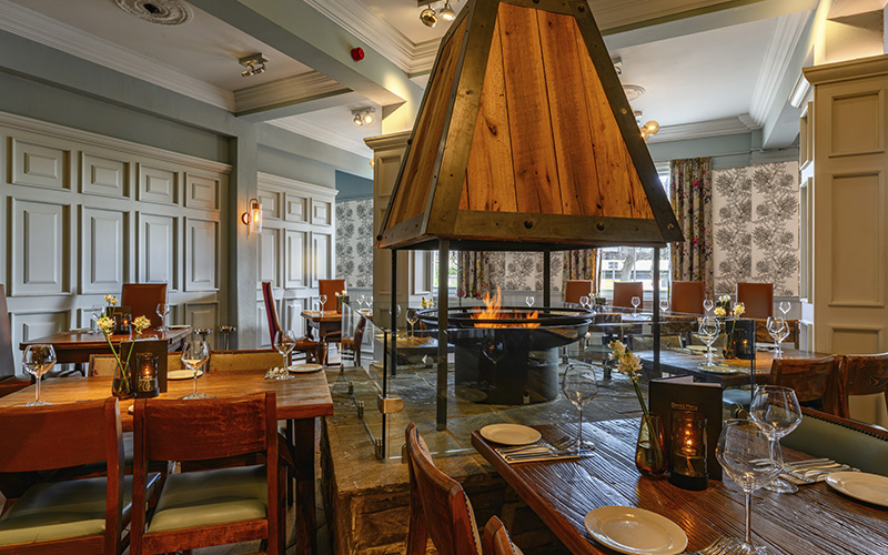 pcp-2024-secondaryspaces-thesalisburyarmsedinburgh-privatedining-img-02.jpg